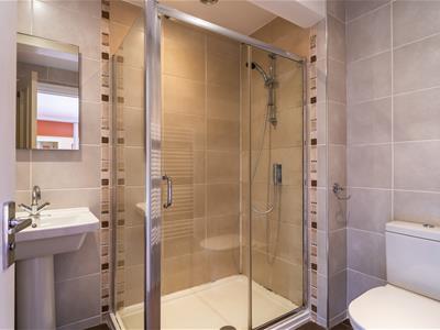Master En-Suite Shower Room